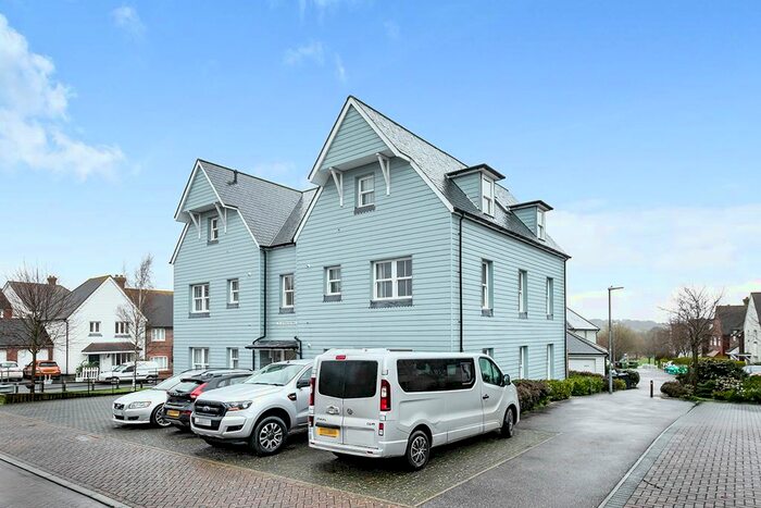2 Bedroom Flat For Sale In Peacocke Way, Rye, East Sussex, TN31