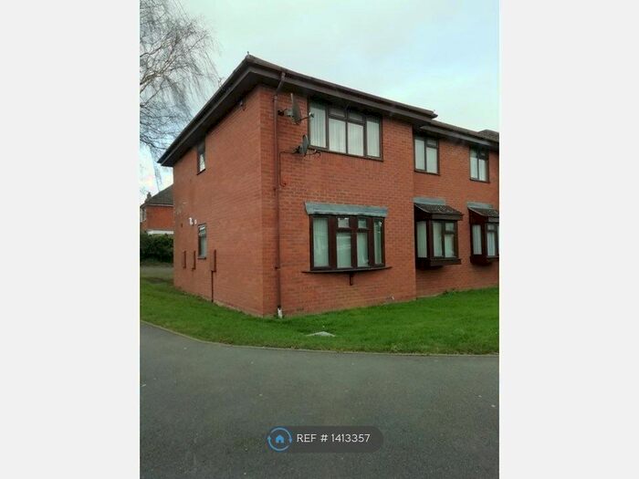 2 Bedroom Flat To Rent In York Road, Bromsgrove, B61
