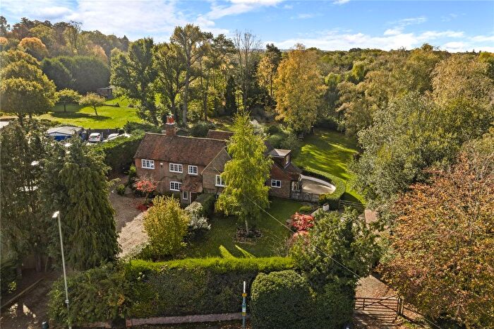 3 Bedroom Semi Detached House For Sale In Guildford Road, Mayford, Woking, Surrey, GU22