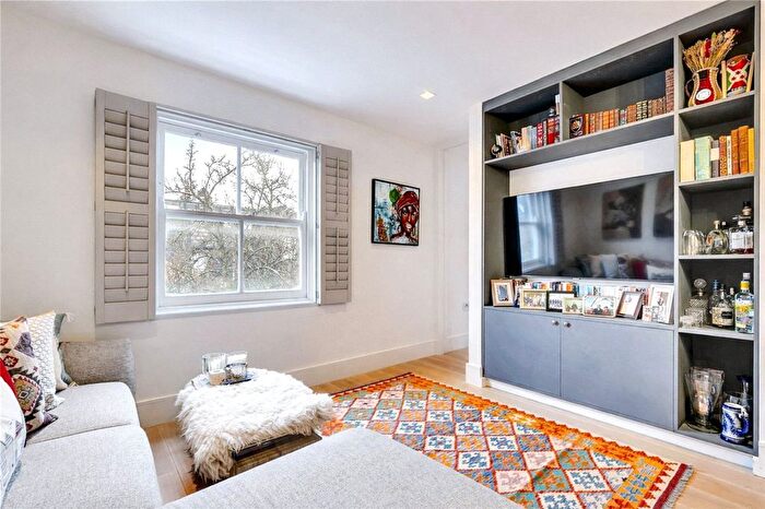 1 Bedroom Flat For Sale In Wandsworth Bridge Road, London, SW6