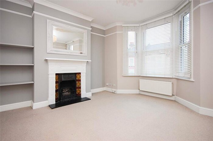 2 Bedroom Apartment To Rent In Osborne Road, London, NW2