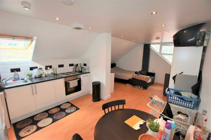 Studio To Rent In York Road, Leicester, LE1