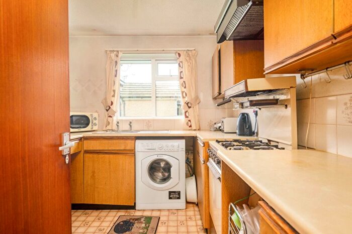 2 Bedroom Bungalow For Sale In Cromwell Court, Drighlington, Bradford, BD11