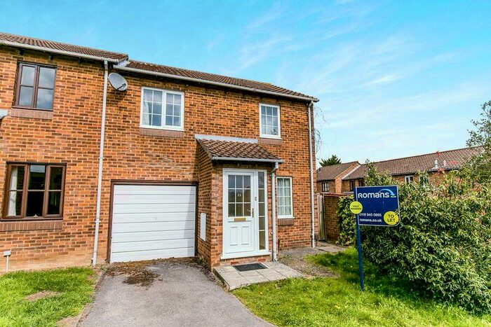 3 Bedroom End Of Terrace House To Rent In Bridport Close, Lower Earley, RG6