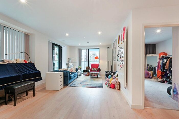 2 Bedroom Flat For Sale In James Cook Building, Royal Wharf, E16