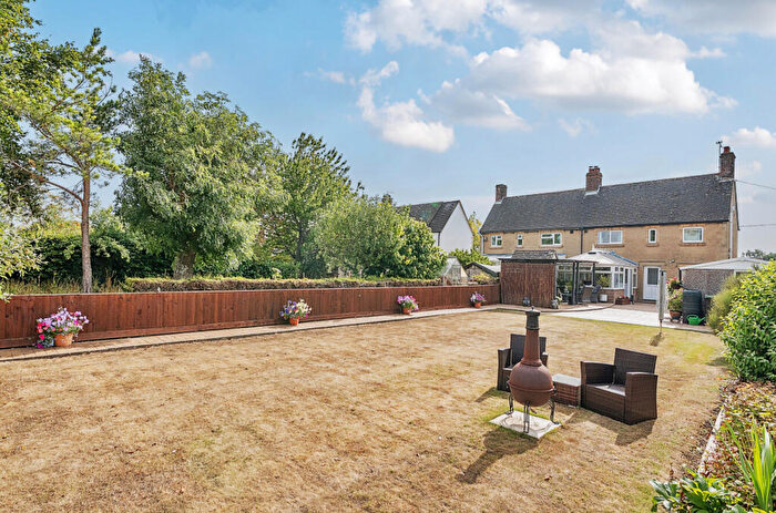 2 Bedroom Semi-Detached House For Sale In The Ridings, Stonesfield, Witney, OX29