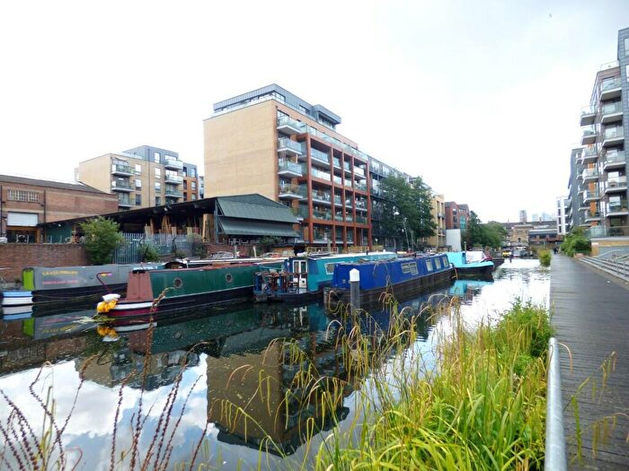 2 Bedroom Apartment To Rent In Downham Wharf, Hertford Road, London, N1