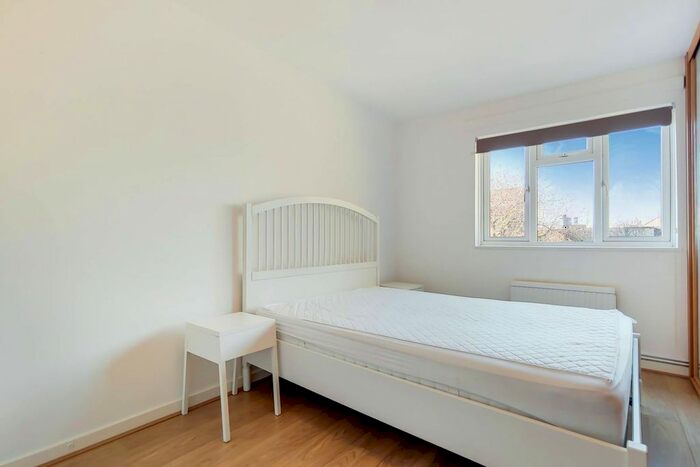 2 Bedroom Flat To Rent In Wapping Lane, Wapping, London, E1W