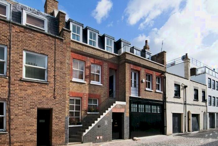 1 Bedroom Flat To Rent In Weymouth Mews, Marylebone, W1G
