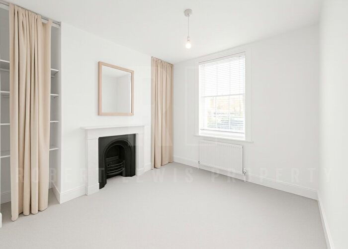 2 Bedroom Flat To Rent In Arlington Road, London, NW1