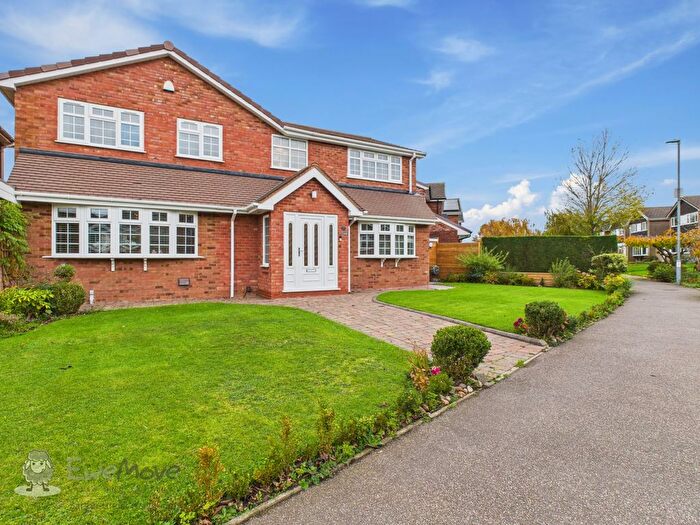 5 Bedroom Link Detached House For Sale In Heygate Way, Walsall, Sd, WS9