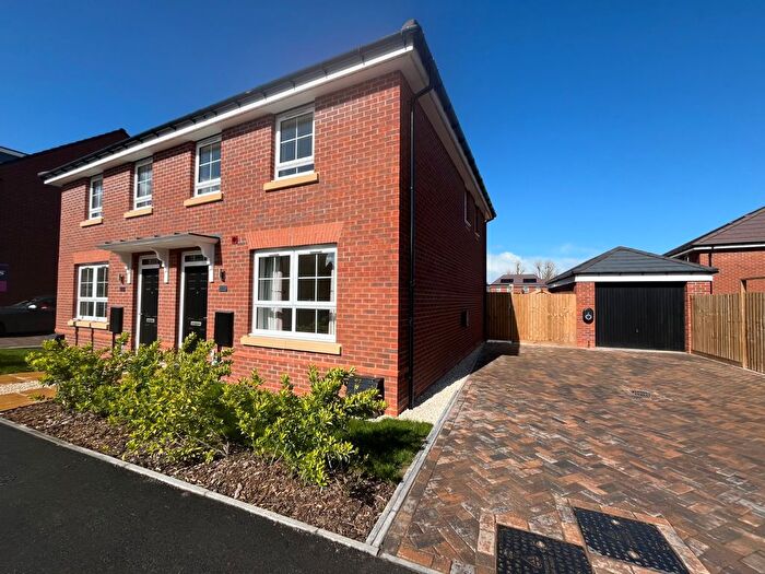 3 Bedroom Semi-Detached House To Rent In Swallow Drive, Hampton-In-Arden, Solihull, West Midlands, B92