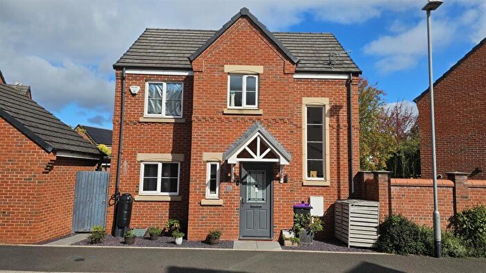 3 Bedroom Detached House For Sale In Swale Grove, Bingham, NG13