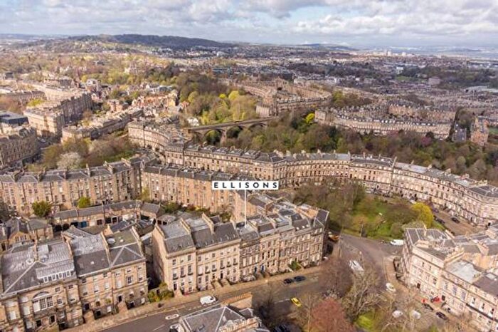 2 Bedroom Flat For Sale In Glenfinlas Street, Edinburgh, EH3