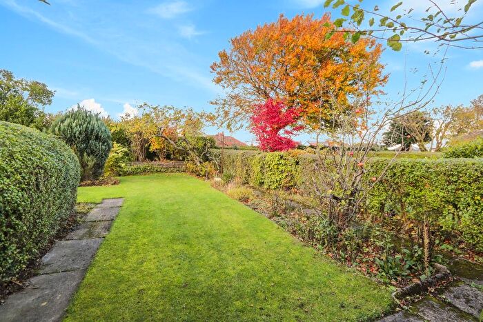 3 Bedroom Semi-detached House For Sale In Sandygate Road, Crosspool, S10