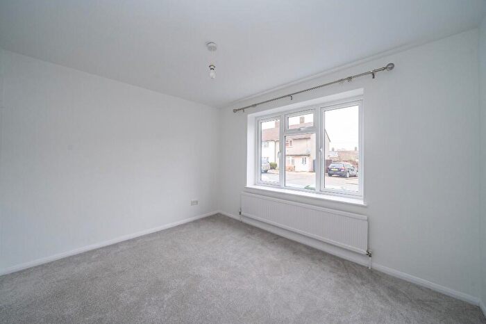 1 Bedroom Maisonette To Rent In Lucks Hill, Hemel Hempstead, Hertfordshire, HP1