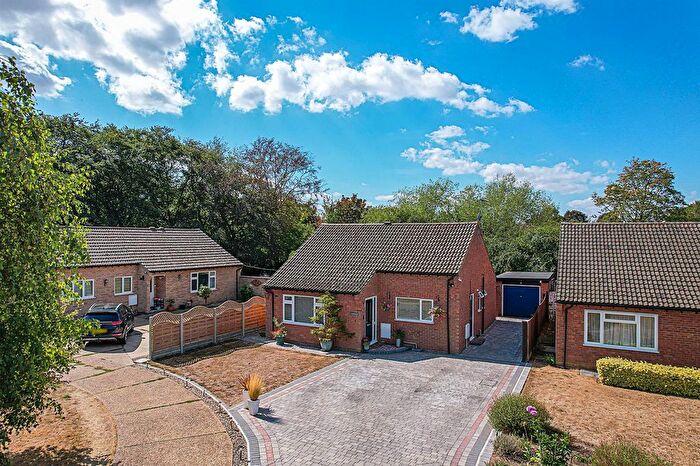 3 Bedroom Detached Bungalow For Sale In Elliott Close, Newmarket, CB8