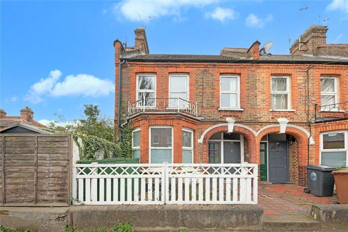 2 Bedroom Flat To Rent In Bemsted Road, Walthamstow, London, E17