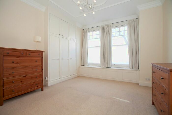 2 Bedroom Property To Rent In Veronica Road, London, SW17
