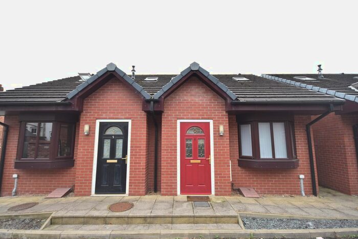 2 Bedroom Terraced Bungalow To Rent In Briercliffe Mews, Blackpool FY3