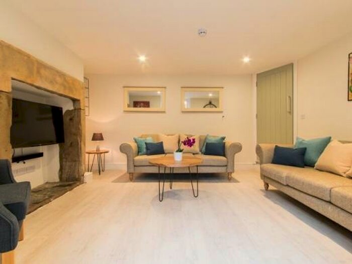 6 Bedroom Terraced House To Rent In Greaves Road, Lancaster, LA1