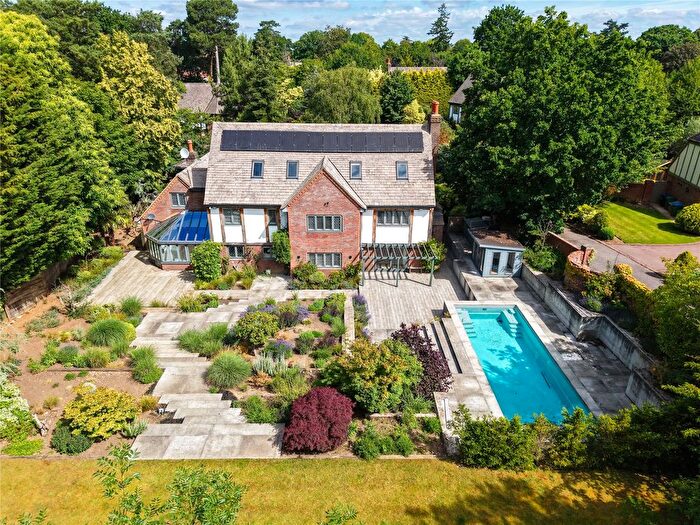 5 Bedroom Detached House For Sale In Fairfield Park, Cobham, Surrey, KT11