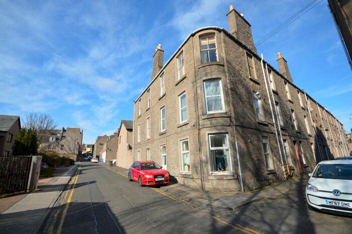2 Bedroom Flat To Rent In Seafield Road, West End, Dundee, DD1