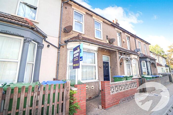 3 Bedroom Terraced House For Sale In South Road, Erith, DA8