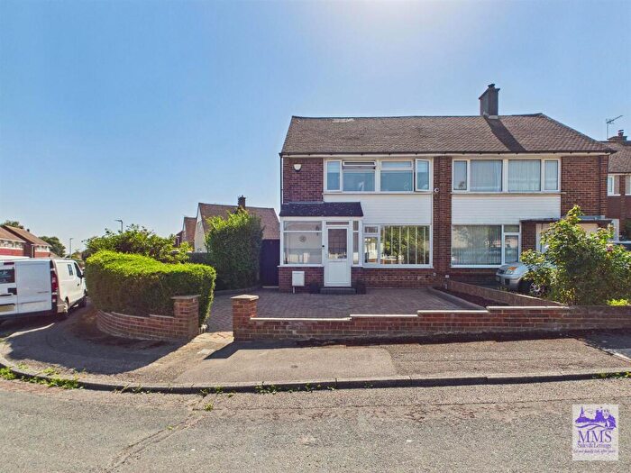 3 Bedroom Semi-Detached House For Sale In Hoo Common, Chattenden, Rochester, ME3