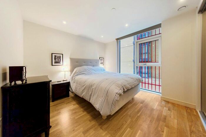 1 Bedroom Flat To Rent In Enterprise Way, Wandsworth, London, SW18