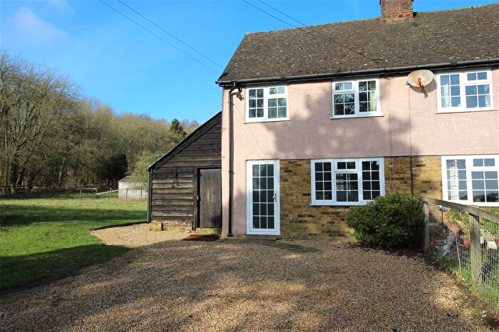 2 Bedroom Cottage To Rent In Dagnall Road, Little Gaddesden, Berkhamsted, HP4