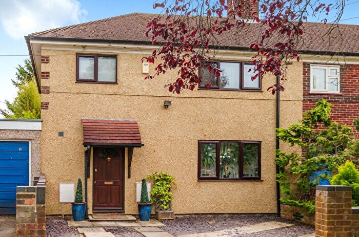 4 Bedroom Semi-detached House For Sale In Croft Road, Marston, Oxford, Oxfordshire, OX3