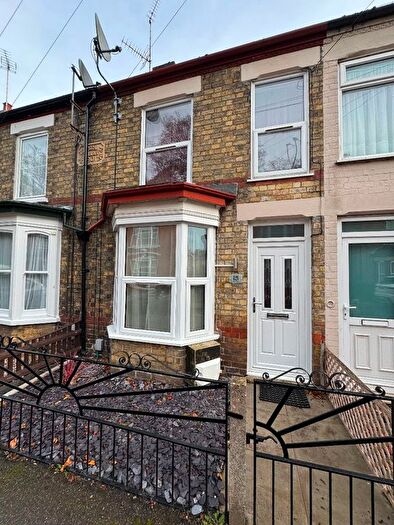 3 Bedroom Semi Detached House To Rent In Verdun Road, Wisbech, PE13