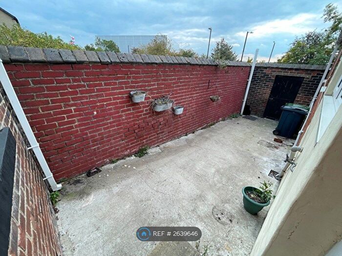 2 Bedroom End Of Terrace House To Rent In Southwick Road, Sunderland, SR5