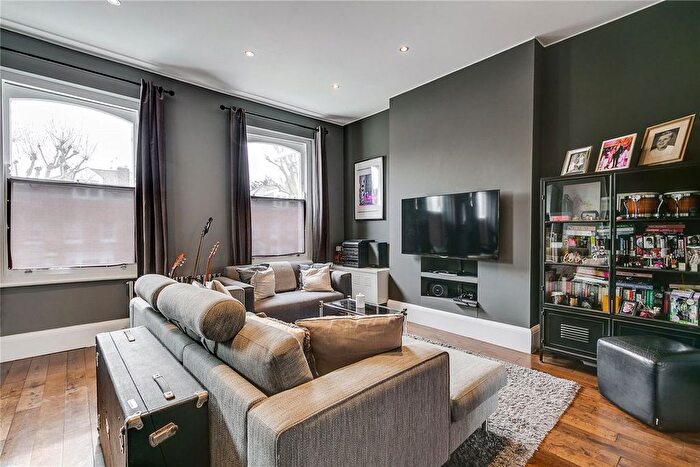 3 Bedroom Flat To Rent In Brondesbury Road, Brondesbury Road, NW6