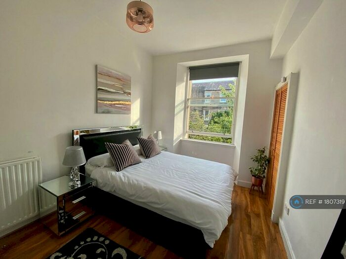 2 Bedroom Flat To Rent In Cathcart Place, Edinburgh, EH11