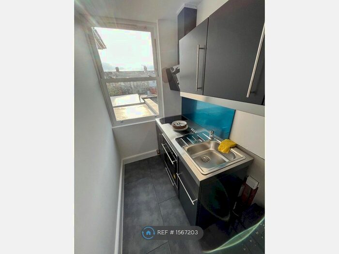 Studio To Rent In London Road, Thornton Heath, CR7