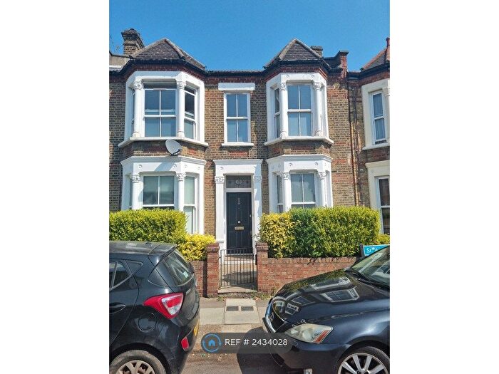 2 Bedroom Flat To Rent In St. Asaph Road, London, SE4