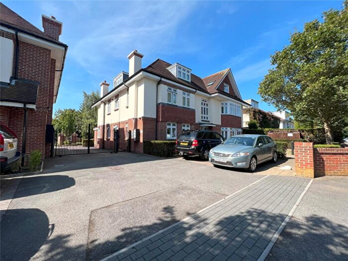 2 Bedroom Apartment To Rent In Milton Road, Bournemouth, Dorset, BH8