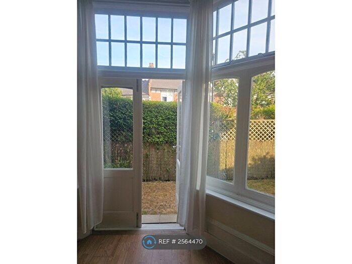 1 Bedroom Flat To Rent In Dukes Avenue, London, N10