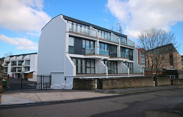 3 Bedroom Flat To Rent In Burngreave Road, Burngreave, S3