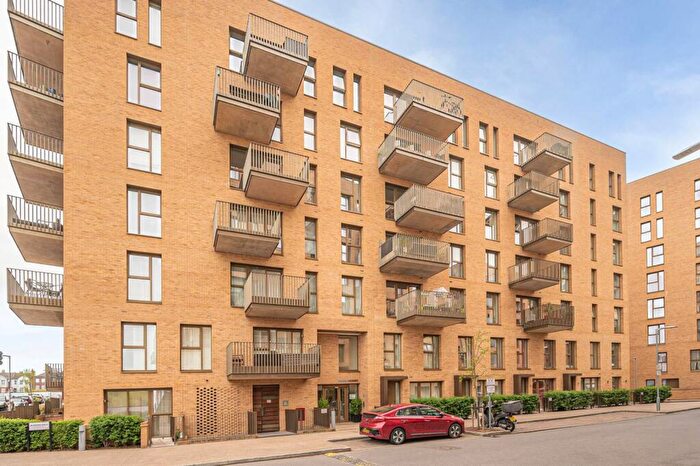 2 Bedroom Flat For Sale In Moorhen Drive, Hendon, London, NW9
