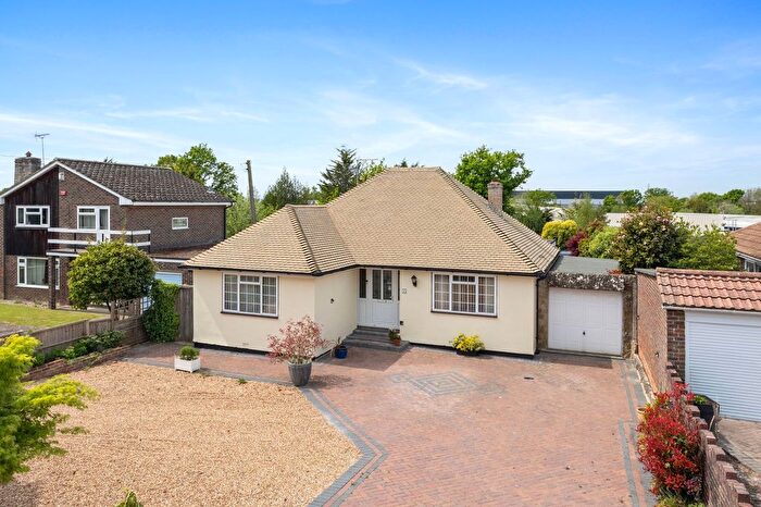 2 Bedroom Detached Bungalow For Sale In Tinsley Lane, Crawley, RH10