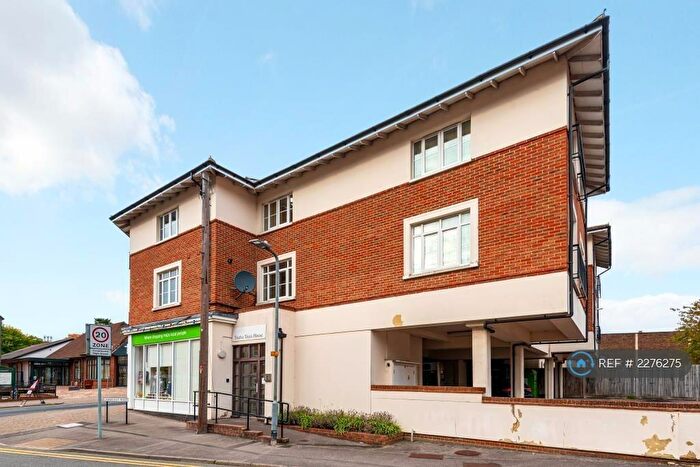 1 Bedroom Flat To Rent In Twelve Trees House, Crowthorne, RG45