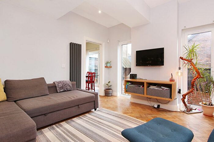 3 Bedroom End Of Terrace House For Sale In Craigton Place, Winchburgh, EH52