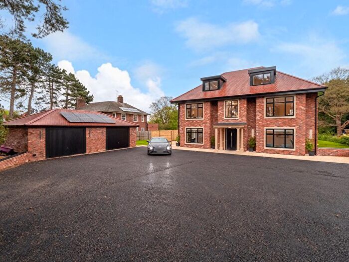 5 Bedroom Detached House For Sale In Mill Lane, Willaston, Cheshire, CH64