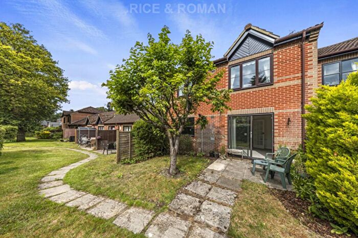 2 Bedroom Retirement Property For Sale In Copenhagen Walk, Crowthorne, RG45