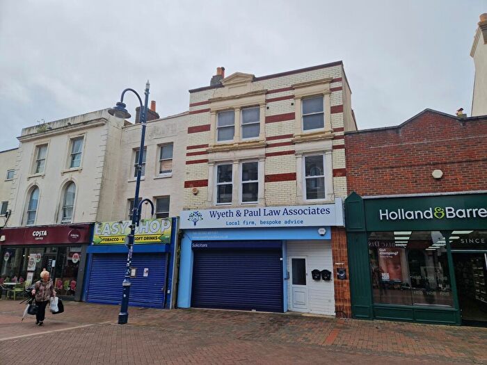 2 Bedroom Flat To Rent In High Street, Gosport., PO12