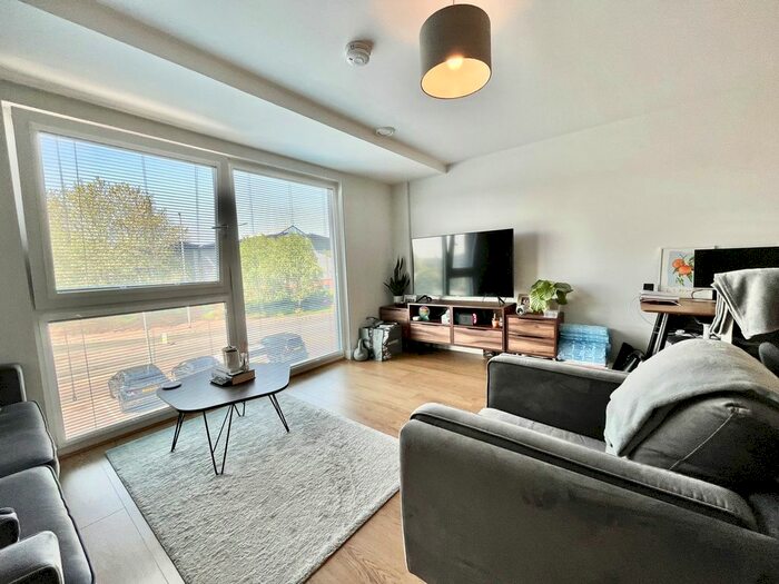 2 Bedroom Flat To Rent In Victoria Riverside, Hunslet Road, Leeds, LS10