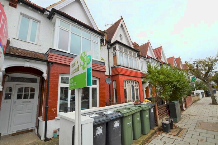 2 Bedroom Flat To Rent In Broxholm Road, London, SE27
